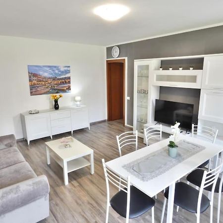 Welcome House Desenzano Center Apartment Desenzano del Garda Exterior foto