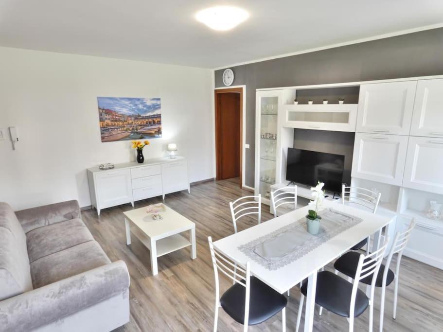 Welcome House Desenzano Center Apartment Desenzano del Garda Exterior foto